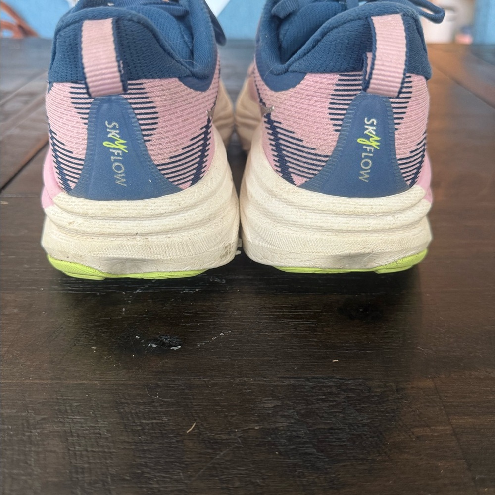 Women’s HOKA Skyflow, Size 10B (Midnight/Pink Twilight)